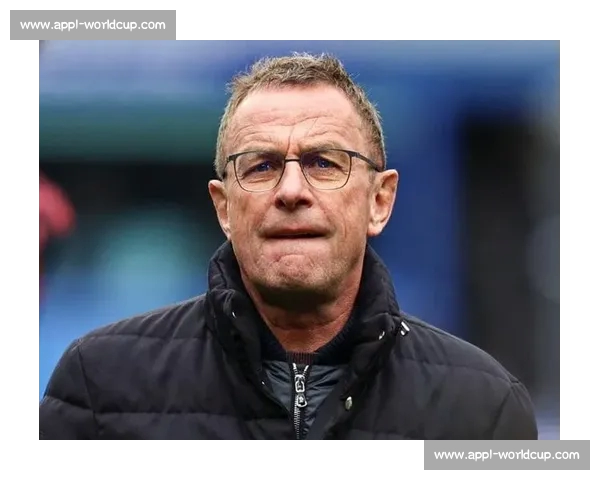 朗尼克曝猛料！阿拉巴重伤前拜仁曾密议签回，休战超 1 年或改写转会史