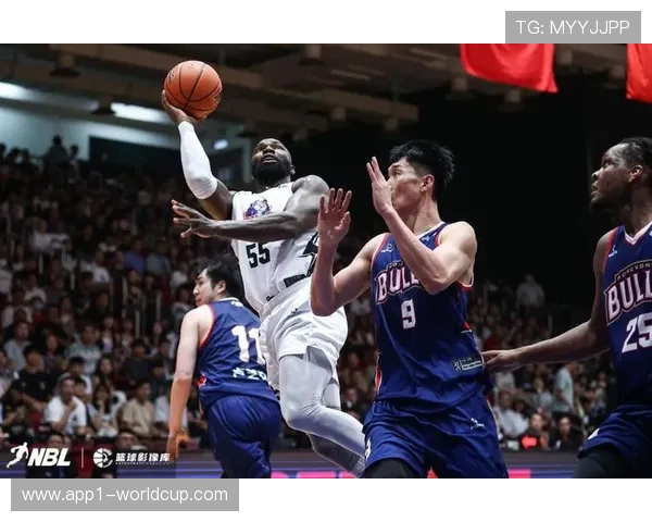 香港金牛三外援合砍 59 分掀翻长沙勇胜,NBL 揭幕战主场奏响卫冕强音 香港金牛三外援合砍 59 分掀翻长沙勇胜,NBL 揭幕战主场奏响卫冕强音
