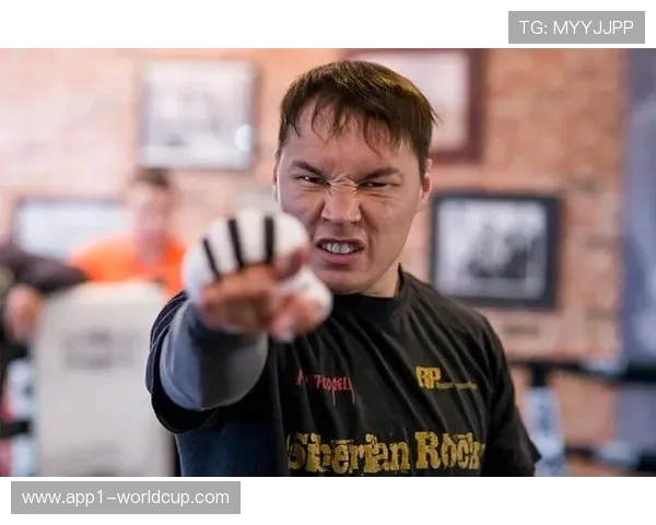 UFC 排名解析：各级别冠军与挑战者现状_20260526125611